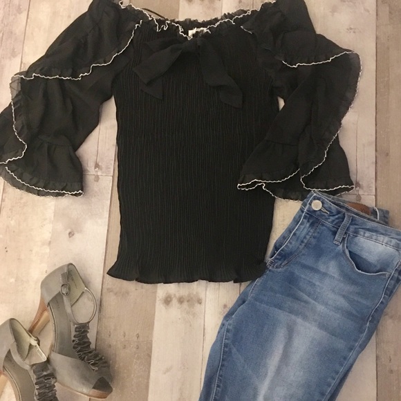 Off shoulder shirred ruffle top - Picture 7 of 9